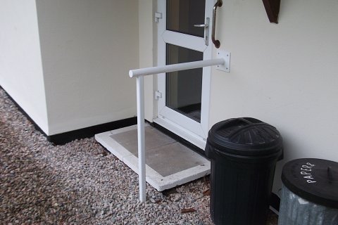 handrail-dda-welding-doorway